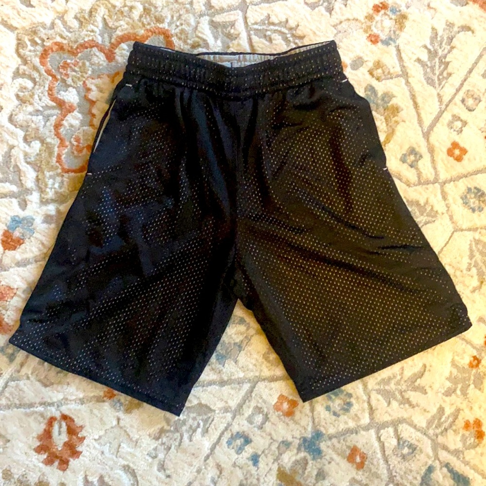 Russell Athletic Mesh Shorts - Large (10/12)